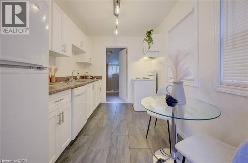 73 EAST 33RD Street, Hamilton, photo 4