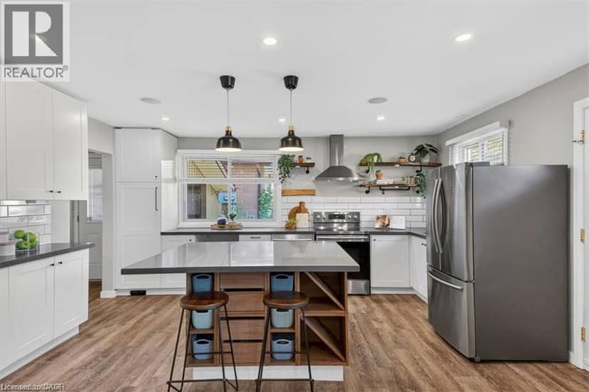 35 WEICHEL Street — photo 3 of 40