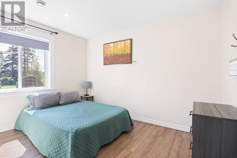 82 Stolen Road — photo 16 of 38