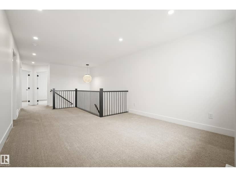 113 Caledon CR — photo 16 of 27