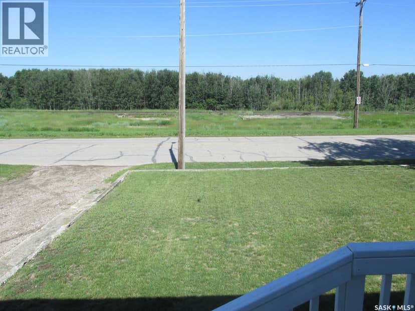 604 Railway AVENUE W — photo 11 of 40