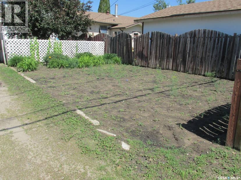 604 Railway AVENUE W — photo 39 of 40