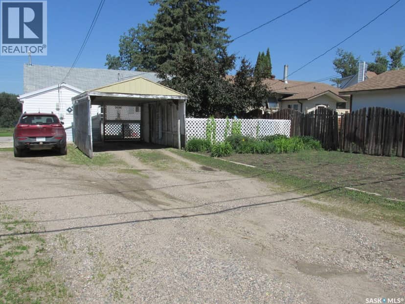 604 Railway AVENUE W — photo 37 of 40