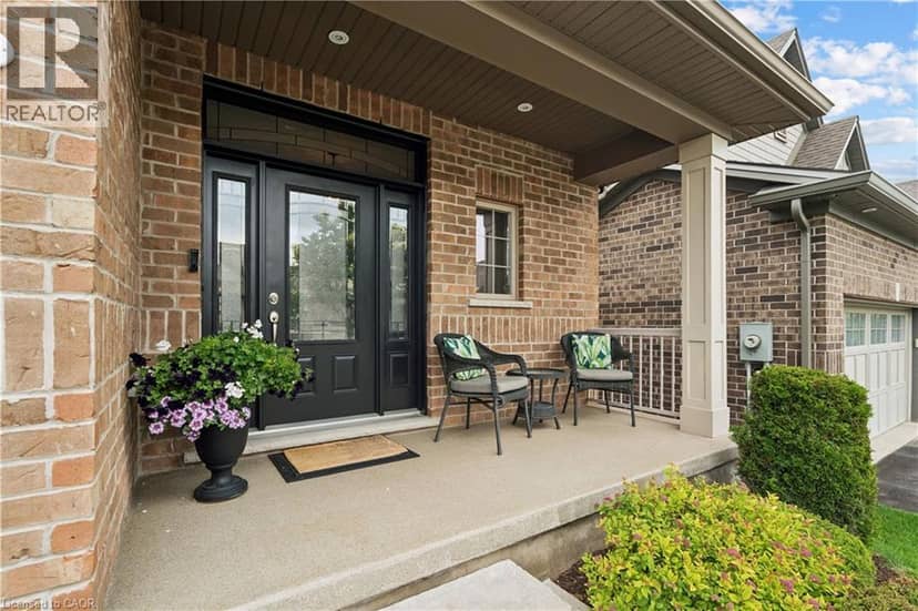 14 Chestnut Drive — photo 3 of 40