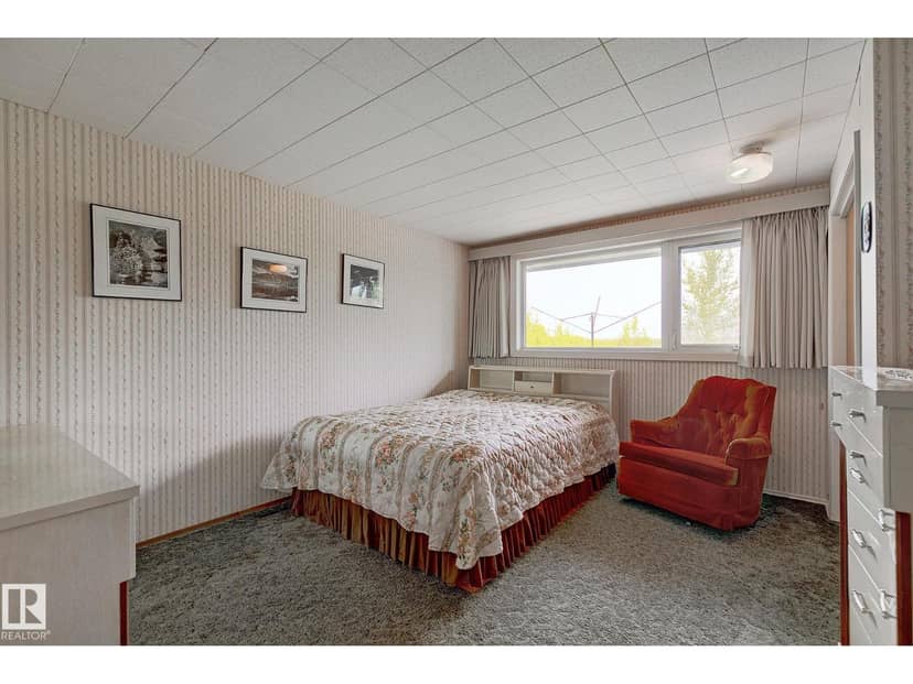 140 Windermere Dr NW — photo 37 of 40