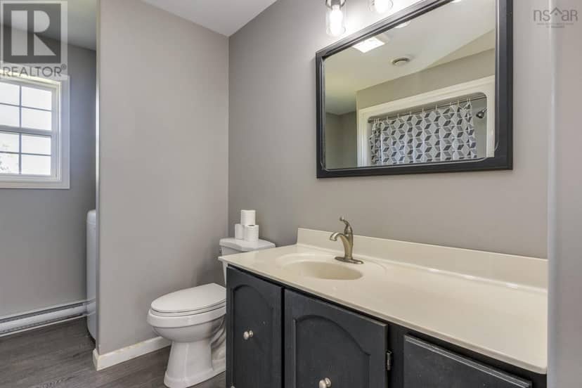 984 Youngs Mountain Road — photo 15 of 33