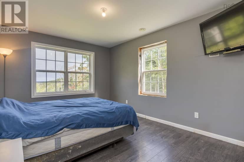 984 Youngs Mountain Road — photo 19 of 33