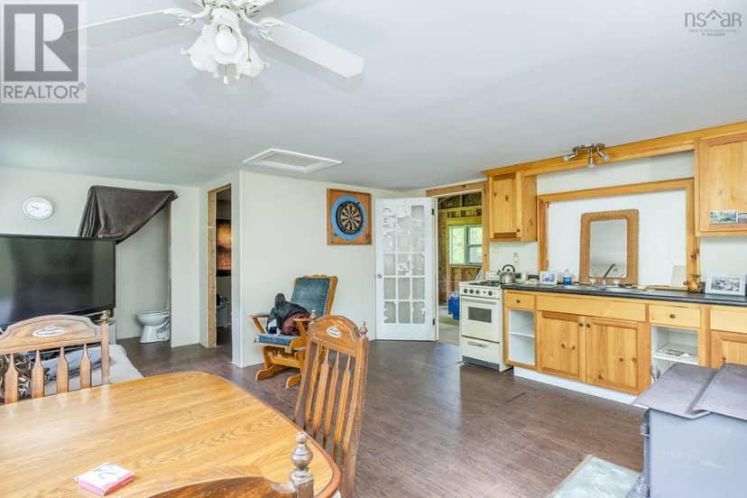 984 Youngs Mountain Road — photo 29 of 33