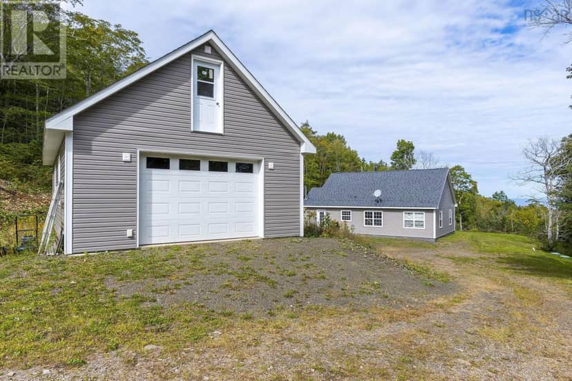 984 Youngs Mountain Road — photo 3 of 33