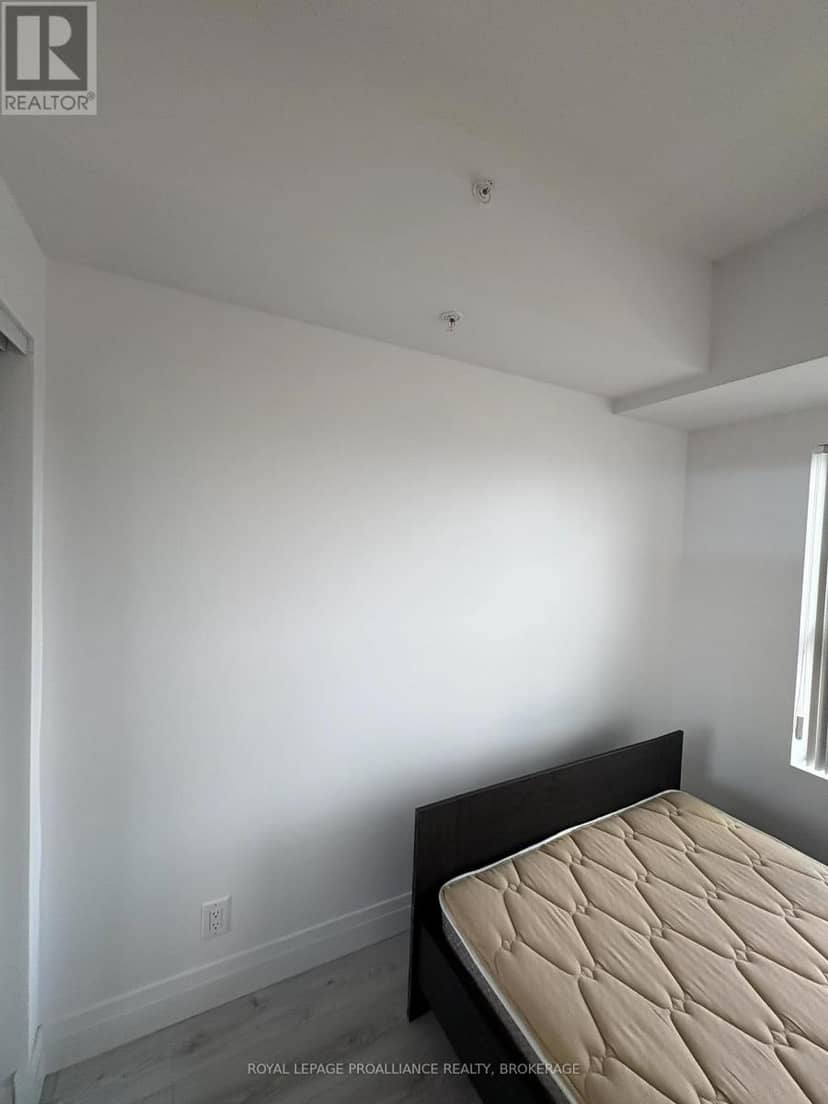 732 - 652 Princess Street — photo 8 of 16