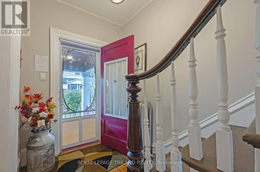 59 Elizabeth Street, St. Thomas, photo 4