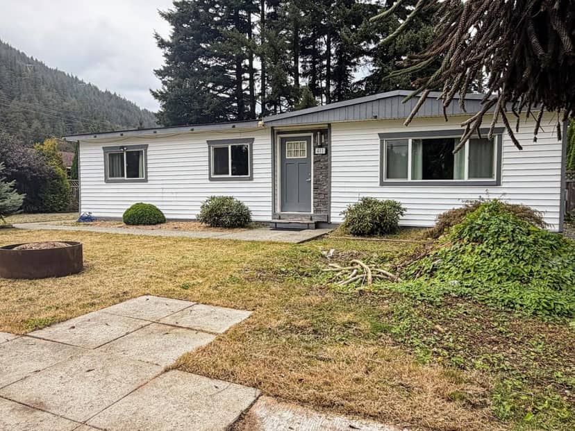 411 EMERALD AVENUE, Harrison Hot Springs, Harrison Hot Springs