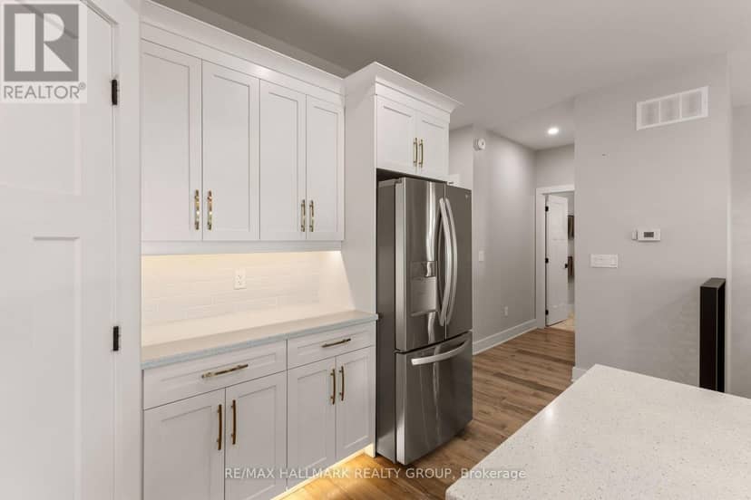 58 Adelaide Street — photo 17 of 40