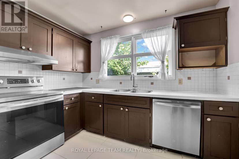 101 Country Lane W — photo 12 of 40