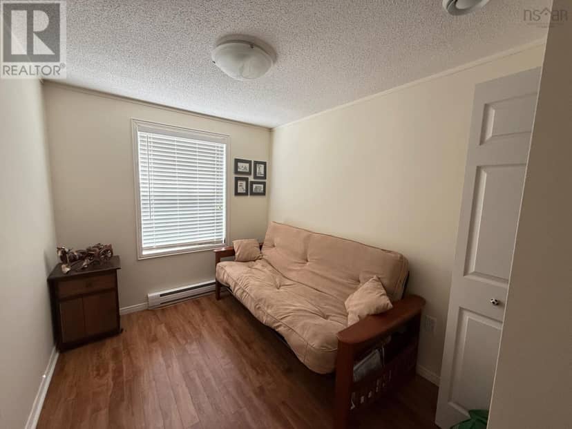 81 Thomson Drive — photo 20 of 40