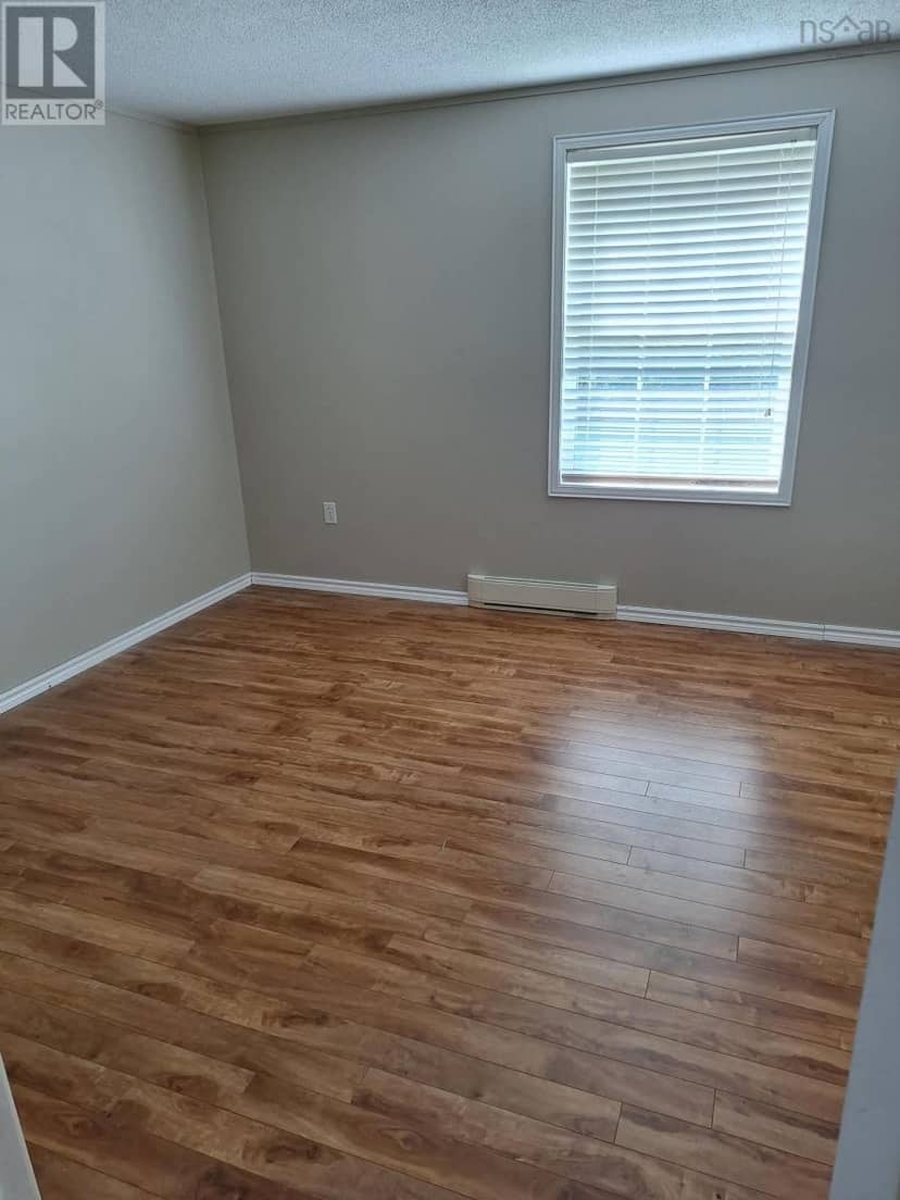 81 Thomson Drive — photo 24 of 40