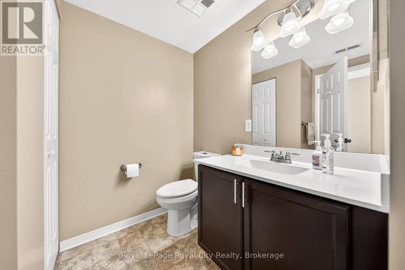 402 - 105 Bagot Street — photo 25 of 30