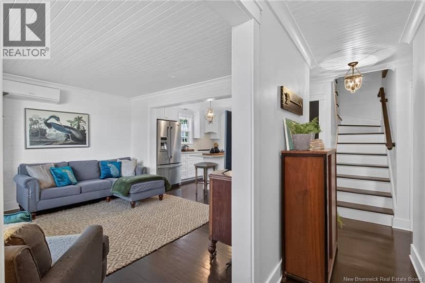 4482 Rue Principale Street — photo 10 of 40