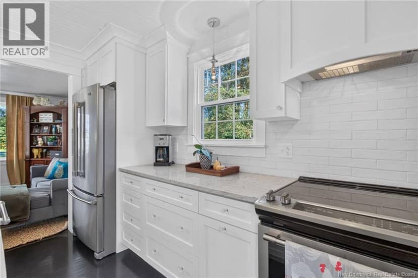 4482 Rue Principale Street — photo 15 of 40