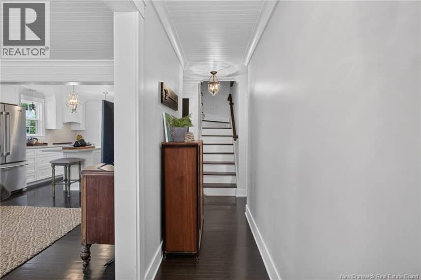 4482 Rue Principale Street — photo 9 of 40