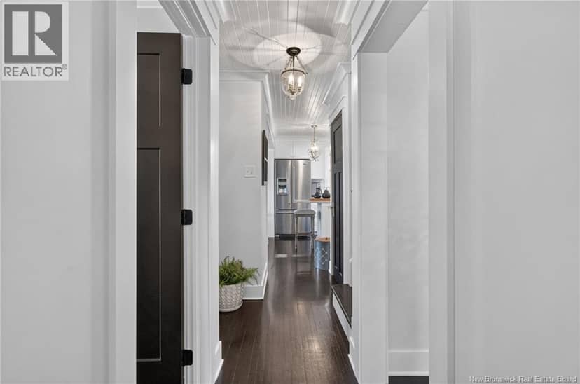 4482 Rue Principale Street — photo 32 of 40