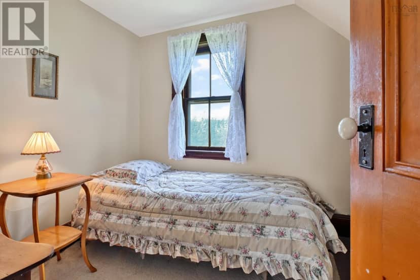 2121 Loch Lomond Road — photo 37 of 40