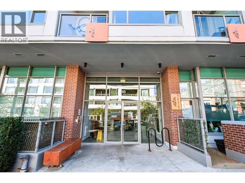 716 250 E 6TH AVENUE, Vancouver, photo 2