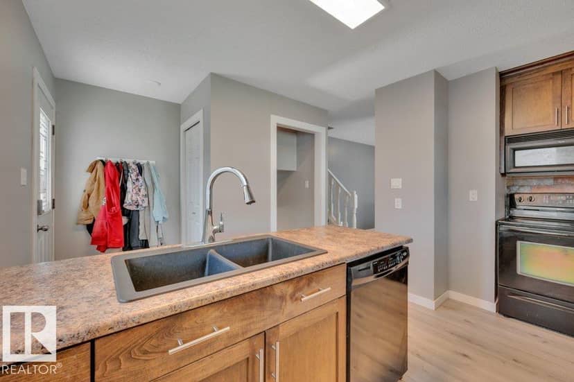 18023 73 AV NW — photo 19 of 40
