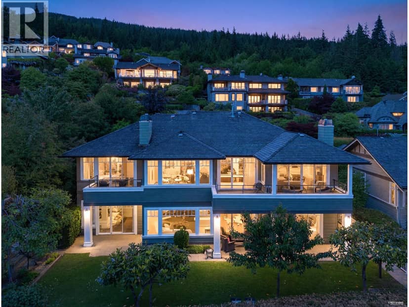 2673 FOLKESTONE WAY, West Vancouver