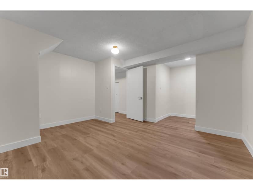 11427 141 AV NW — photo 30 of 40