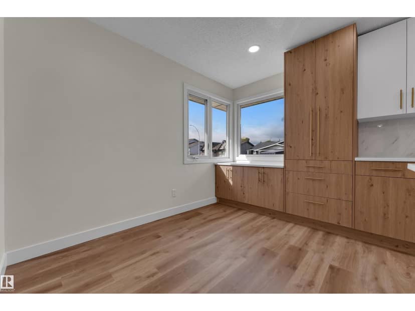 11427 141 AV NW — photo 11 of 40
