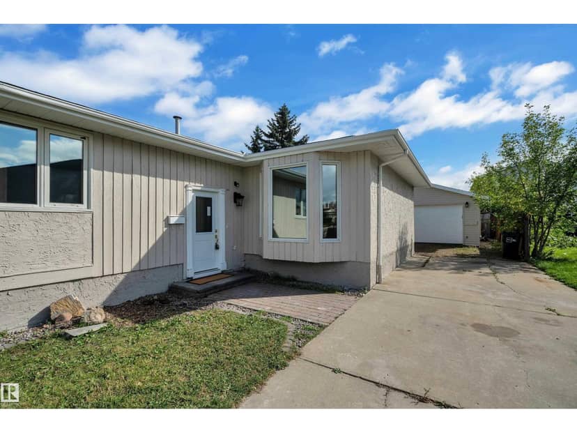 11427 141 AV NW — photo 37 of 40