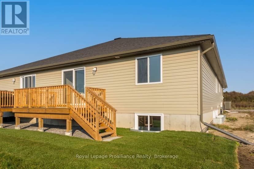 42 Mackenzie John Crescent — photo 19 of 27