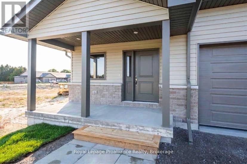 42 Mackenzie John Crescent — photo 2 of 27