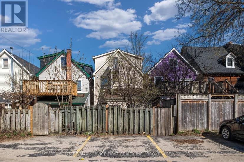 240 Wellington Street — photo 21 of 21