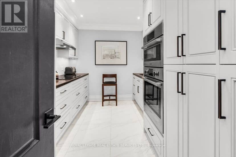 1104 - 619 Avenue Road — photo 18 of 40