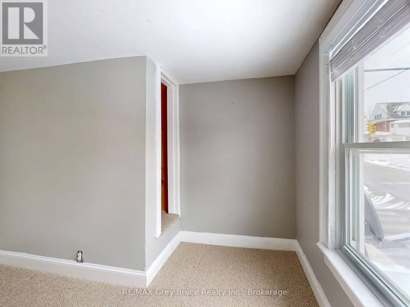690 8th Street E — photo 19 of 29
