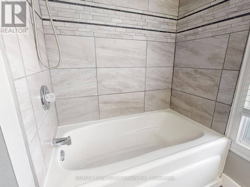 690 8th Street E — photo 28 of 29