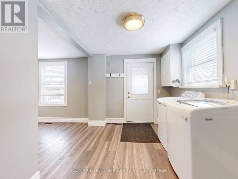 690 8th Street E, Owen Sound, photo 5
