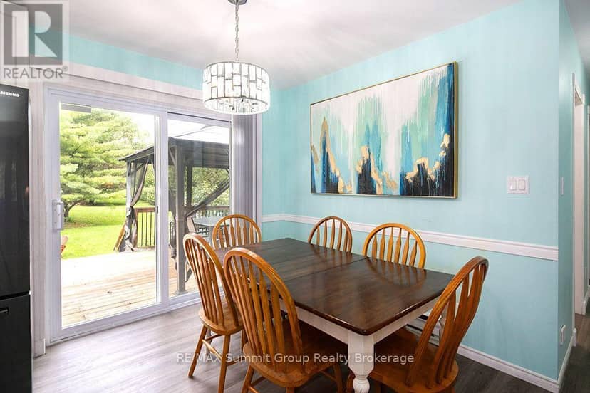 239 Napoleon Street — photo 11 of 40