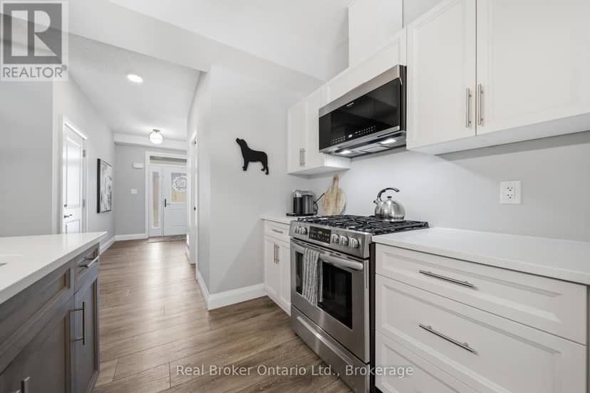 103 Stephenson Way — photo 8 of 37