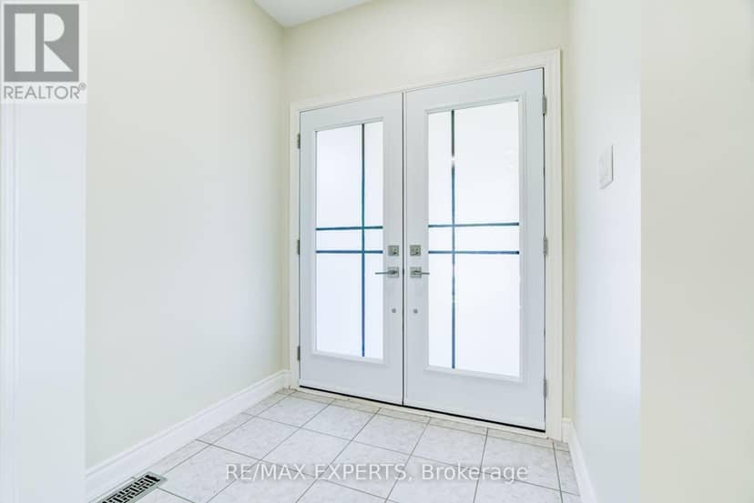 45 Naughton Drive — photo 3 of 28