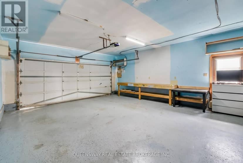 46 Greenwich Drive — photo 11 of 40