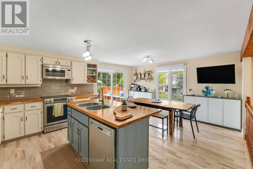 46 Greenwich Drive — photo 12 of 40
