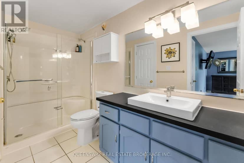 46 Greenwich Drive — photo 24 of 40