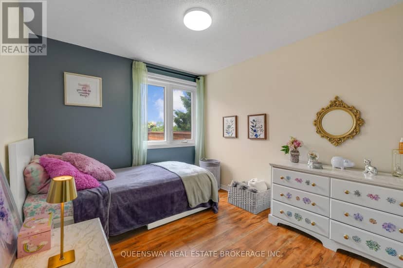 46 Greenwich Drive — photo 26 of 40