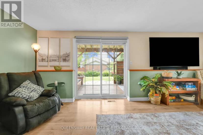 46 Greenwich Drive — photo 29 of 40