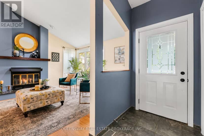 46 Greenwich Drive — photo 7 of 40