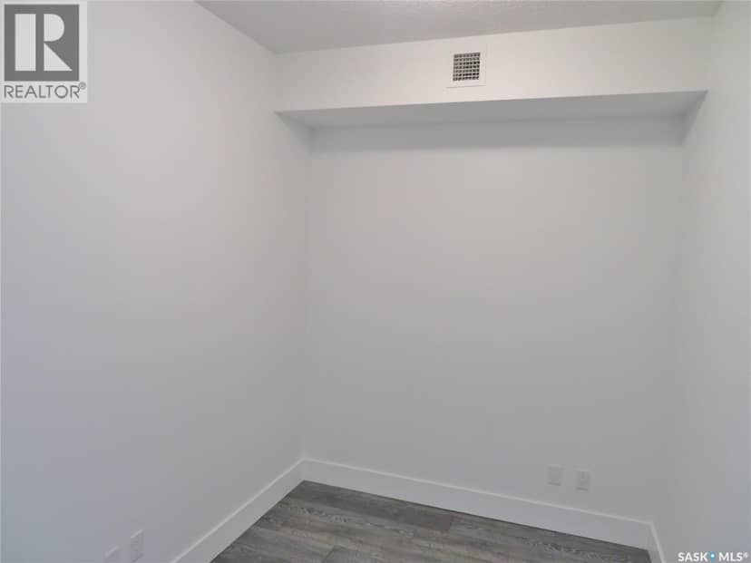 404 404 C Avenue S — photo 10 of 18