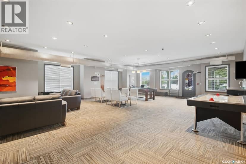 1502 1015 Patrick CRESCENT — photo 26 of 40